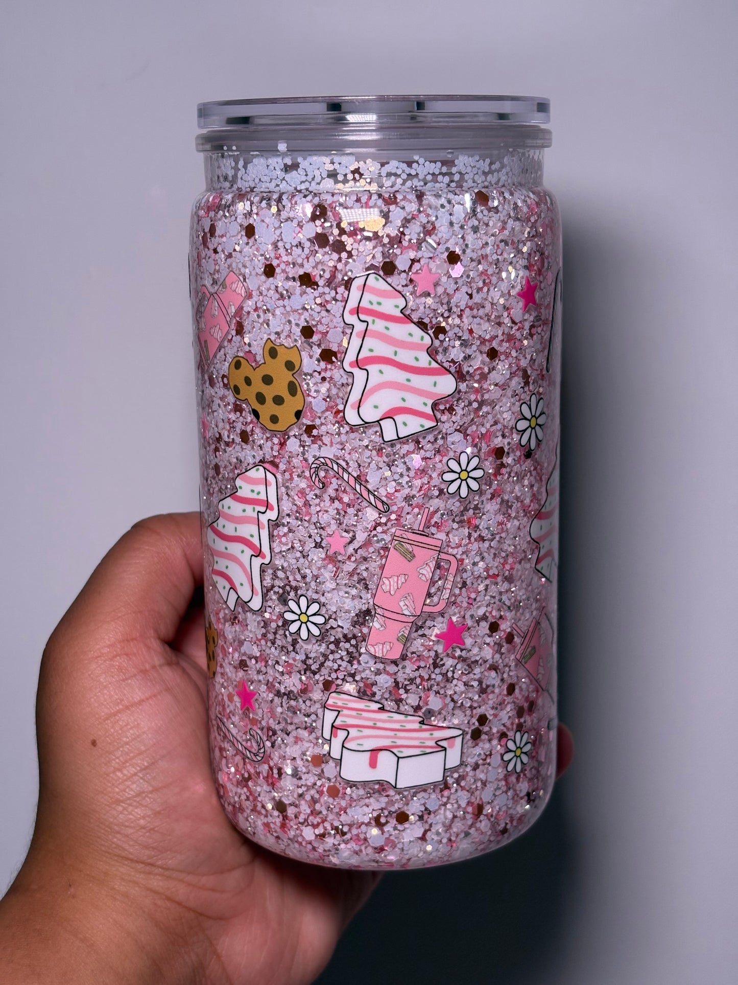 16oz Christmas snow globe